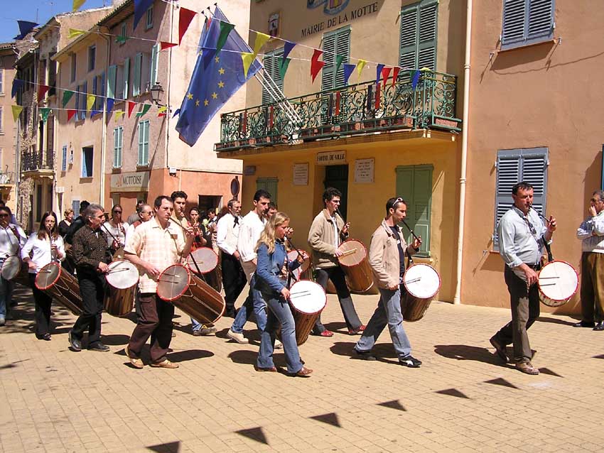 10e Festival Traditionnel au Pays du Galoubet