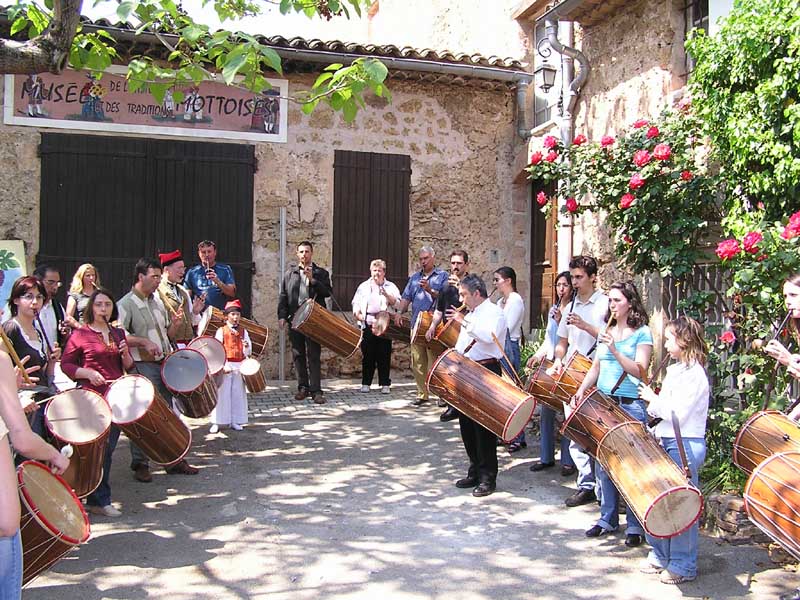11e Festival Traditionnel au Pays du Galoubet