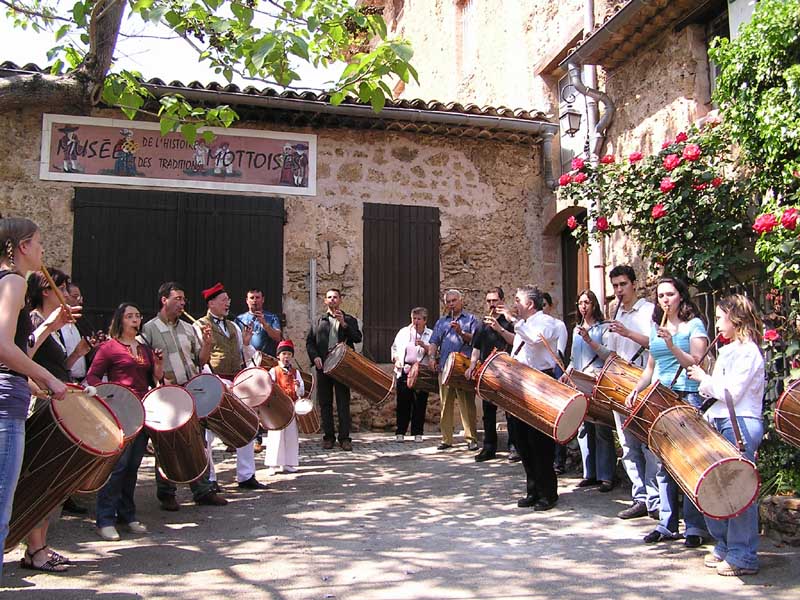 11e Festival Traditionnel au Pays du Galoubet