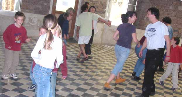 LES ATELIERS DE DANSES