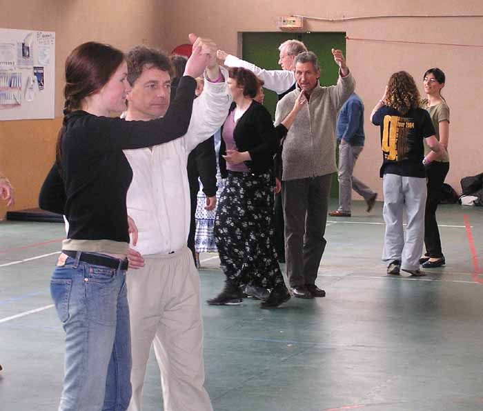 LES ATELIERS DE DANSES