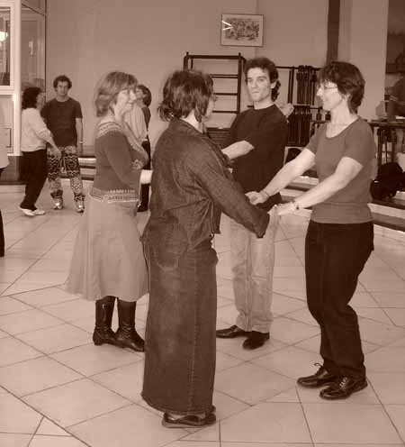 LES ATELIERS DE DANSES